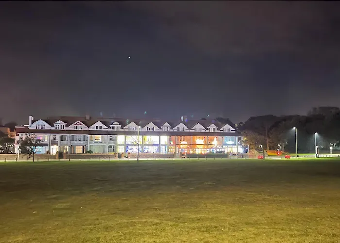 Cambria Hotel