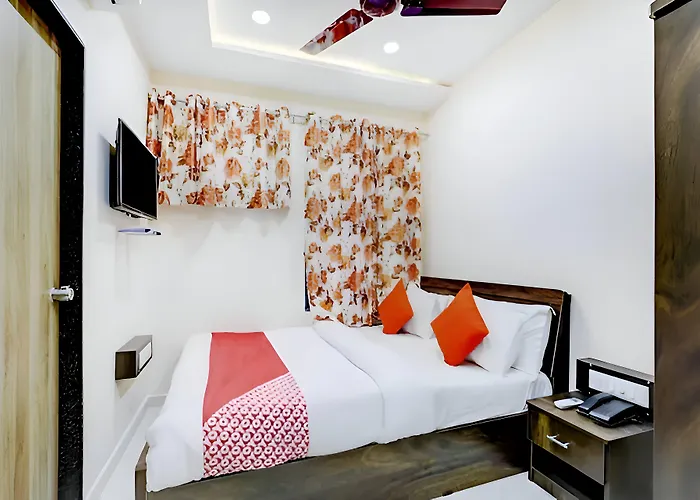 Hotel Blue Leaf