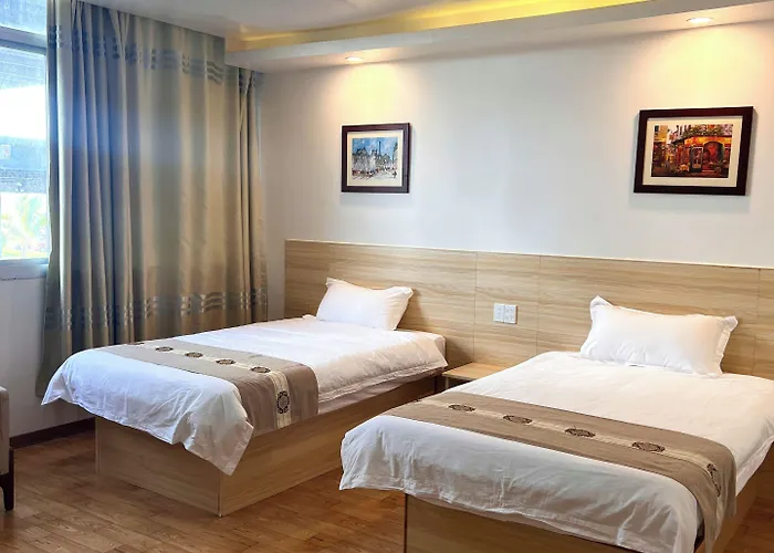 Coastline Hotel