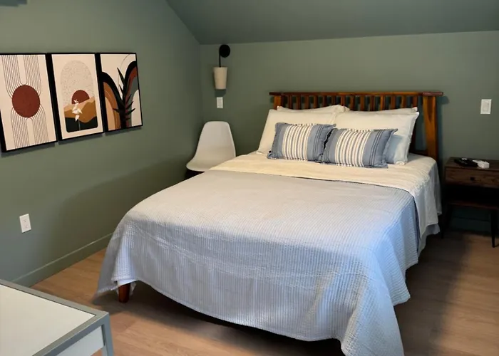 Periwinkle Tides Inn