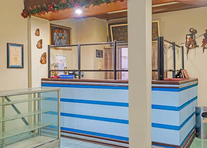 Oyo 94802 Hotel Prima