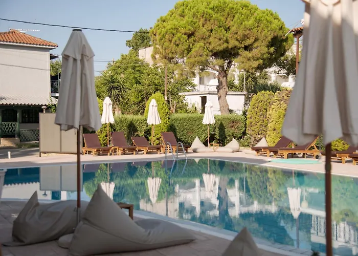 Odysseas Studios With Private Pool, Close To Tsilivi Beach