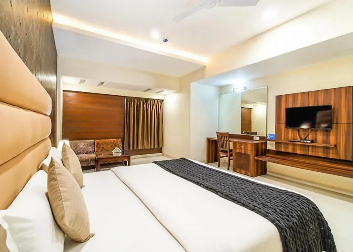 The Avenue Hotel & Banquet Near Bhopal Junction