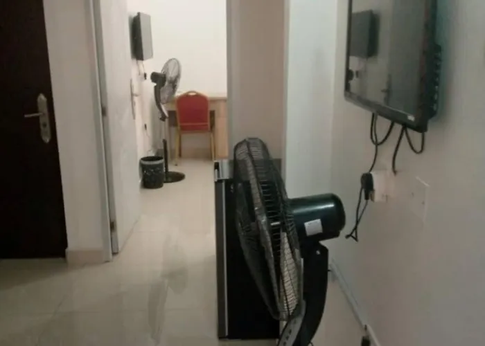 Rosecourt Hotel & Suites