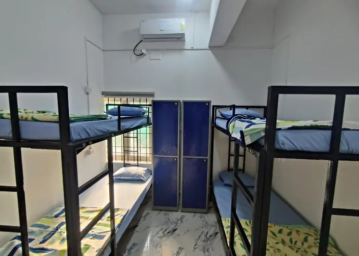 Nestiq Hostel