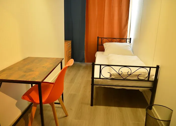 Xenon Hostels