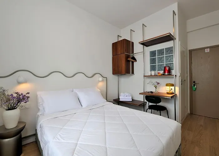 Dryades & Orion Hotel