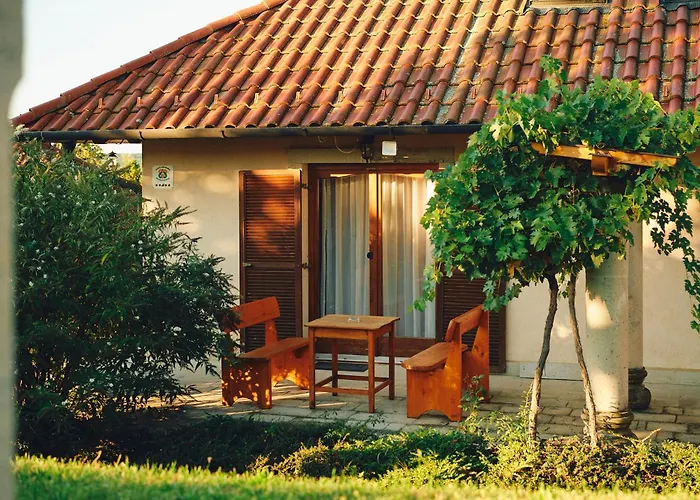 Egri Korona Borhaz Es Wellness Hotel
