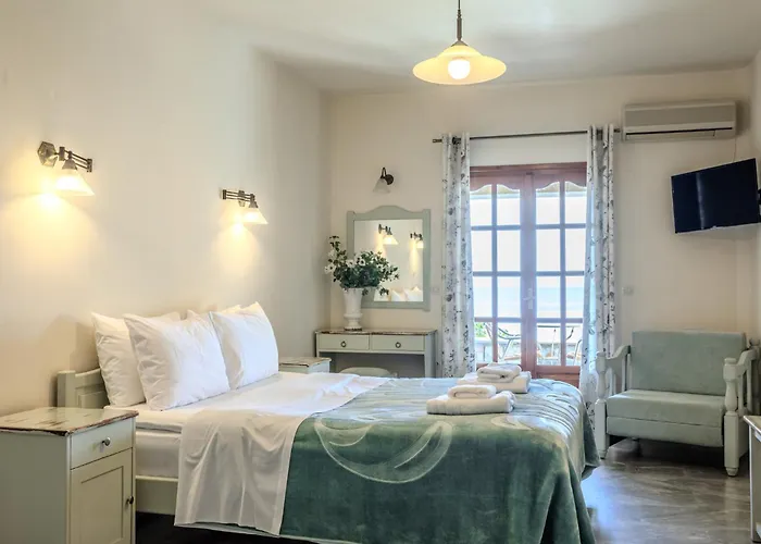 Vardia Hotel