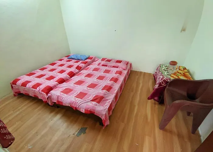 Himalayan Bed & Breakfast, Triund Trekking And Snowline Trekking Hostel