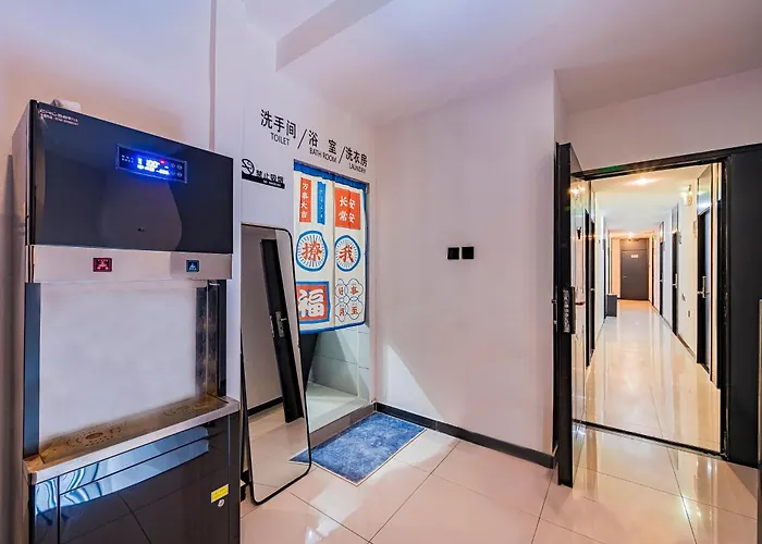 Beijing Seeyou Youth Hostel Adjacent To Yonghe Temple And Sanlitun, With Direct Access To The Airport