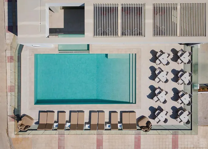 Avant Blue Boutique Hotel