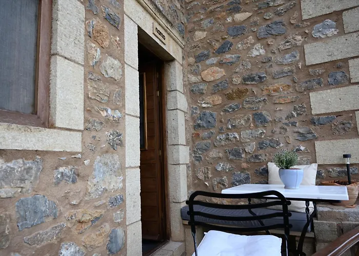 Monolithos Inn