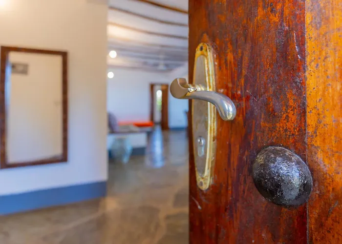 Silver Rock Boutique Resort By Mokawa - Hotel & Apartments