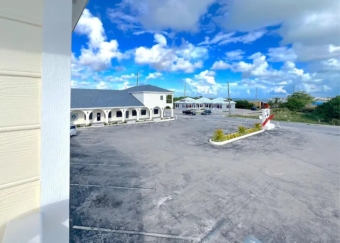Town Center Plaza & Suites Abaco