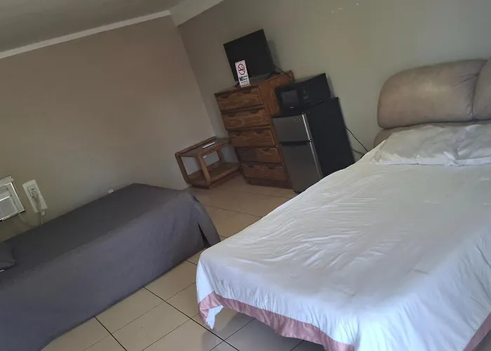 Skyline Motel