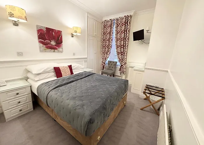 Dergvale Hotel