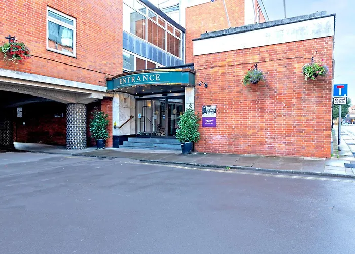 Winchester Wessex Hotel By Sunday