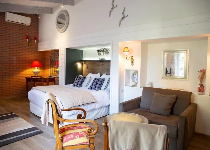 Hotel La Casa Pairal