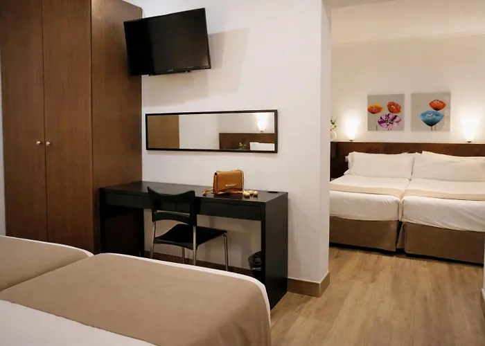 Aston Hotel
