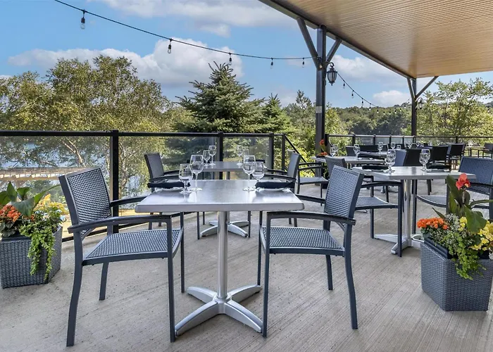 Best Western Plus Chocolate Lake Hotel - Halifax