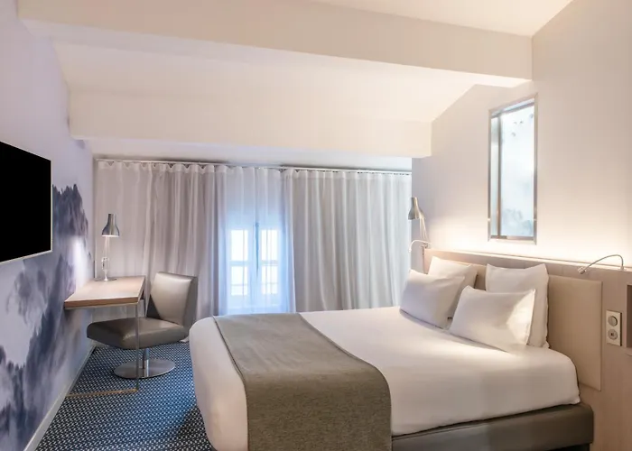 Le Grand Balcon Hotel