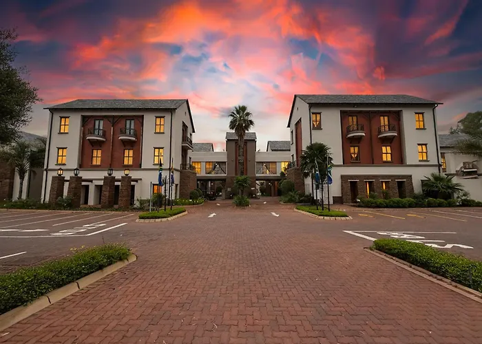 Tayfin Royale Hotel & Conference Centre