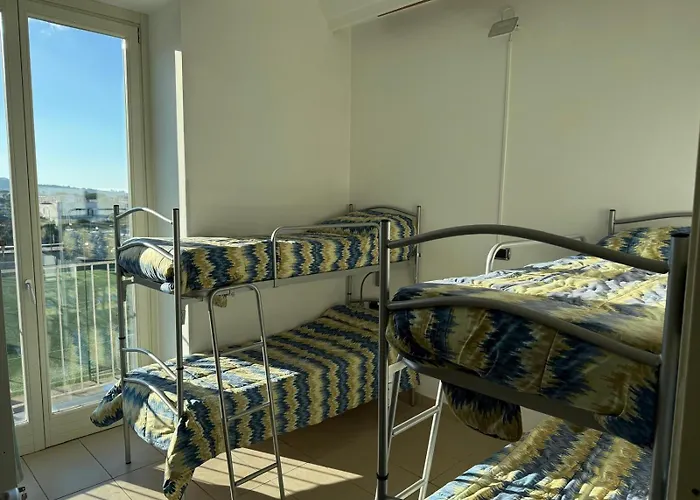 Seven Hostel & Rooms