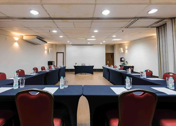 Vitoria Praia Hotel