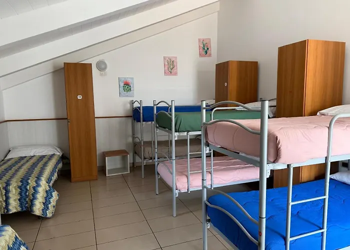 Seven Hostel & Rooms