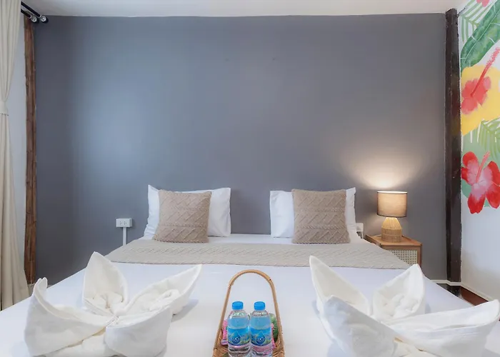 Phi Phi Cozy Seafront Resort