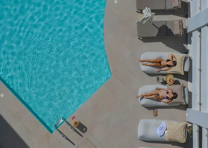 Iperion Beach Hotel