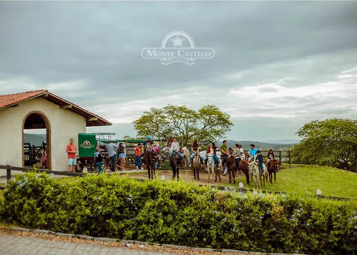 Hotel Fazenda Monte Castelo