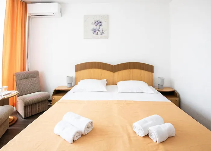 Hotel Siret Saturn