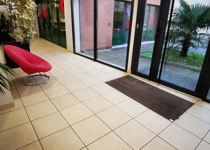 Lagrange Aparthotel Toulouse Saint-Michel
