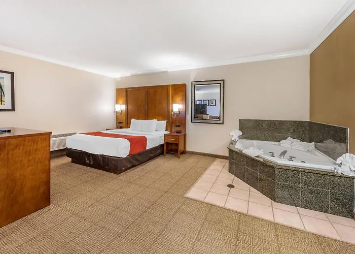 Comfort Suites Near Six Flags Magic Mountain