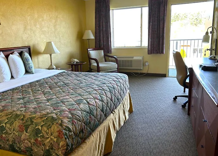 Lake Logan Inn
