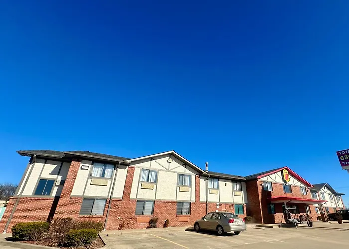 Super 8 By Wyndham Warrenton