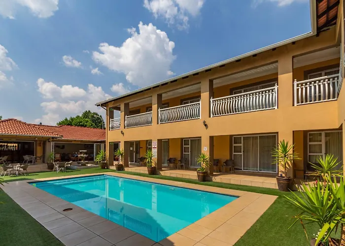 Lakeview Boutique Hotel & Conference Center