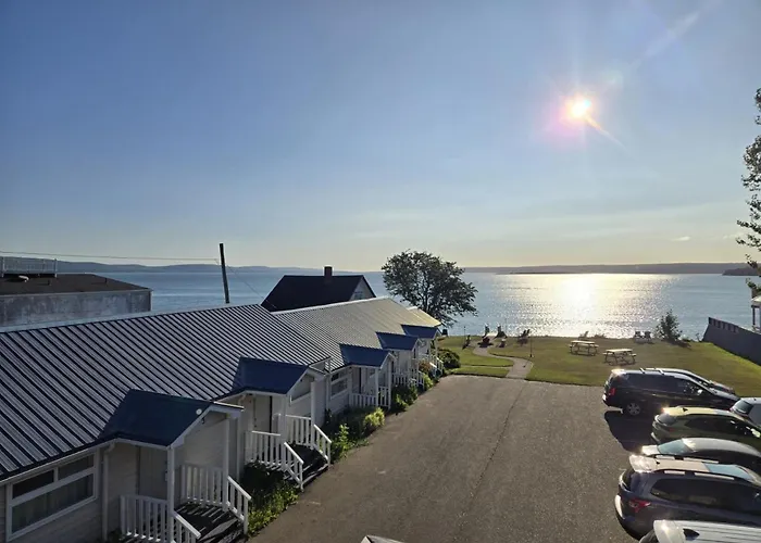 Seawinds Motel & Suites