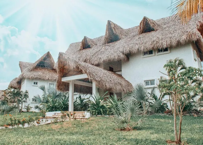 Dos Mundos Pacific Resort Monterrico