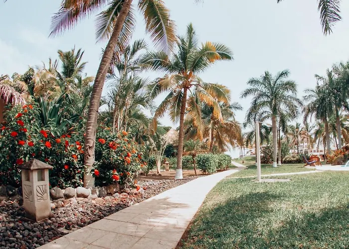 Dos Mundos Pacific Resort Monterrico