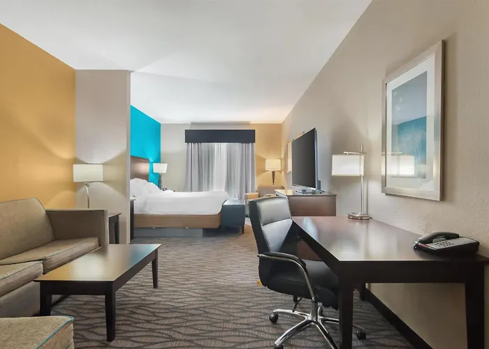 Best Western Plus Hiawatha Hotel