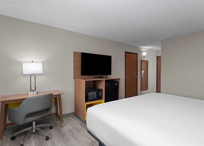 Days Inn By Wyndham Austin