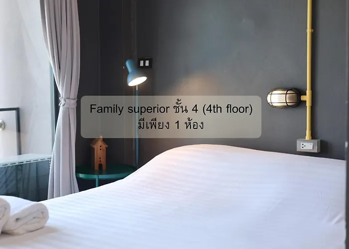 Yimwhan Hostel & Cafe Ayutthaya