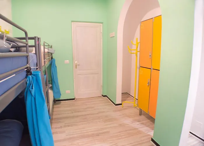 Victoria House Hostel