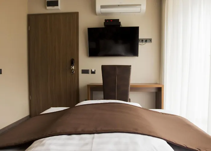 Pole Position Beach Hotel