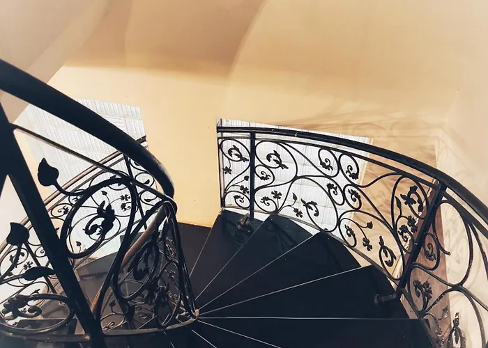 Reina Boutique Hotel - G9