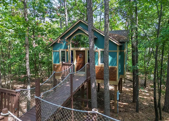 The Grand Treehouse Resort