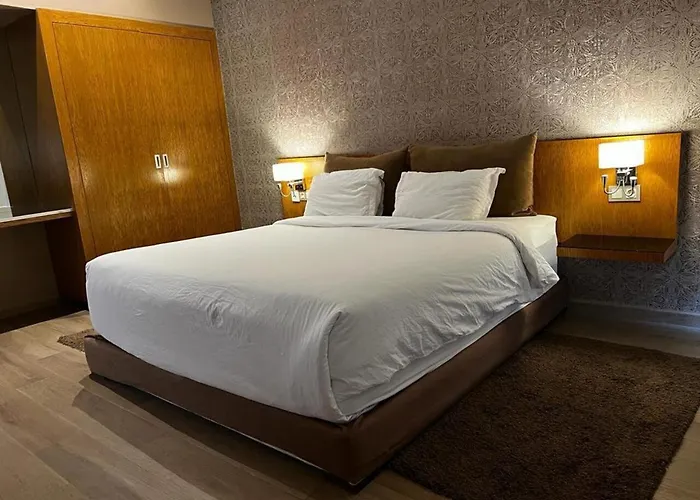 Palms Edge Villas Avec Piscine & Jardin Prives